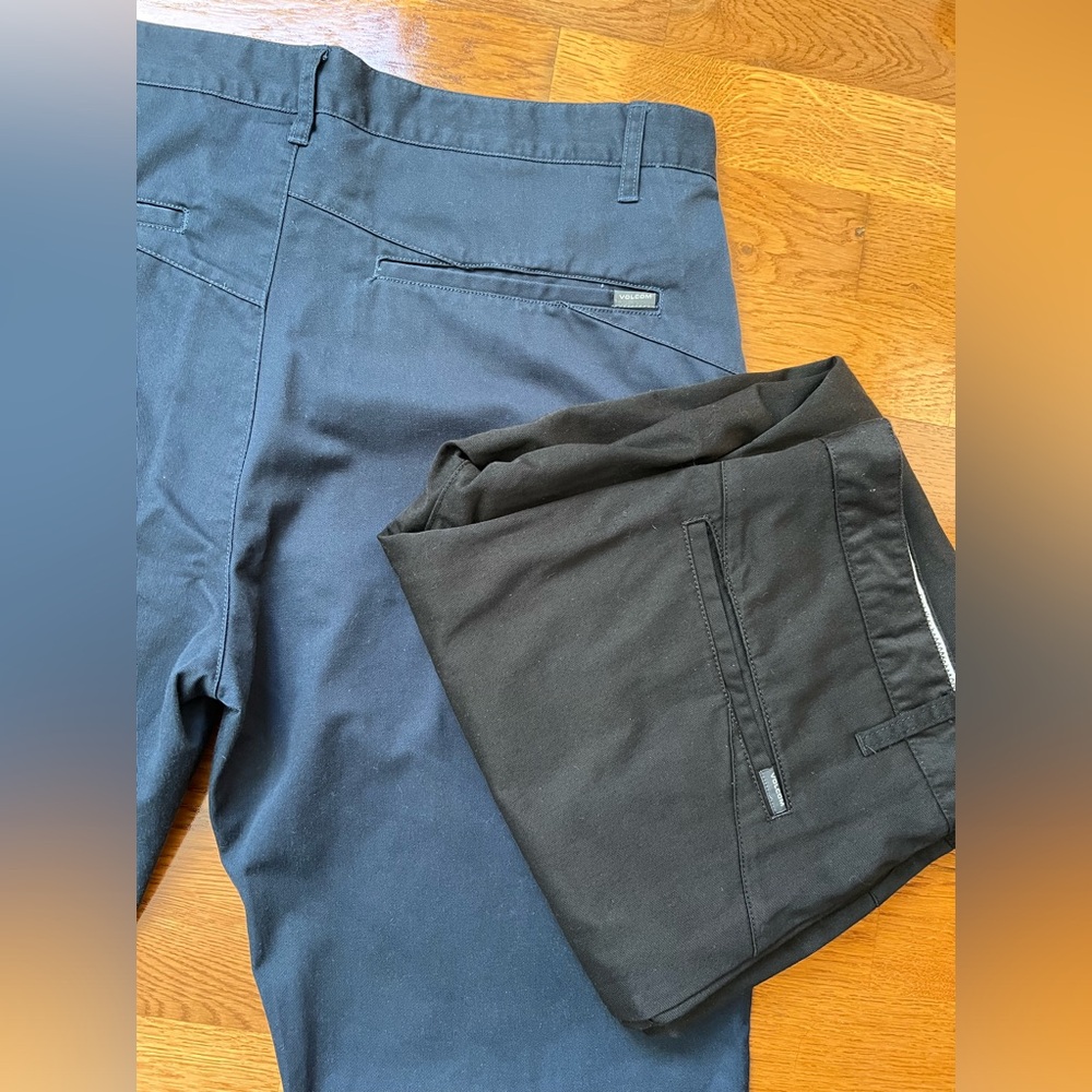 Volcom Chinos New 2 pair Black Blue